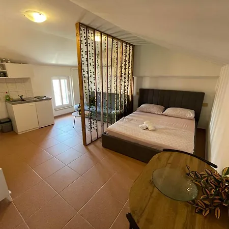 Main Square Studio 1 Imotski